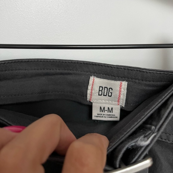 Urban outfitters grey pleated skirt - Picture 4 of 4